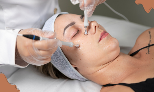Tecnologia de Microcorrentes: A tendência que transforma o skincare