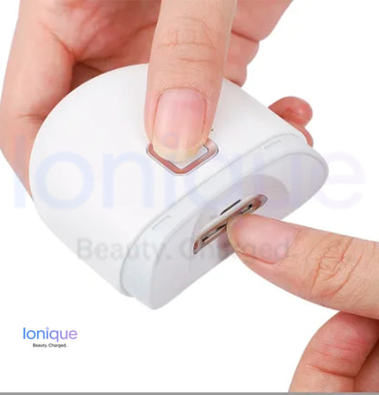 Ionique | 2‑em‑1 Cortador e Polidor Elétrico de Unhas – Recortador Automático com LED, Recarregável & Silencioso